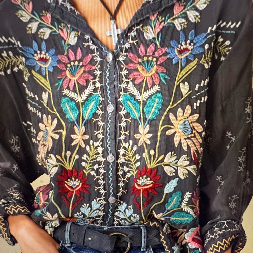 Gorgeous Johnny Was Gray Multi Colored Top - Picture 1 of 14
